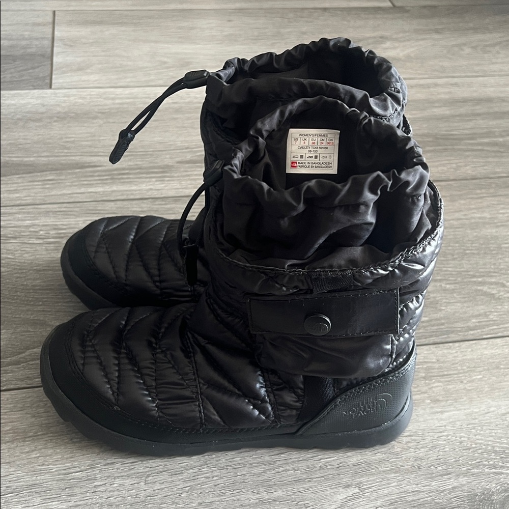 The North Face Black Quilted Winter Boots
